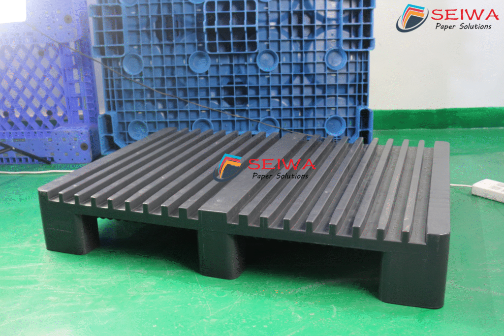 pallet-nhua-ranh-3